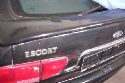 Ford Escort 182.000 km 999 &euro; Rastatt 76437