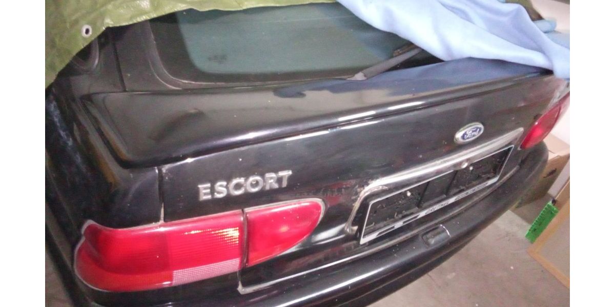 Ford Escort 182.000 km 999 &euro; Rastatt 76437