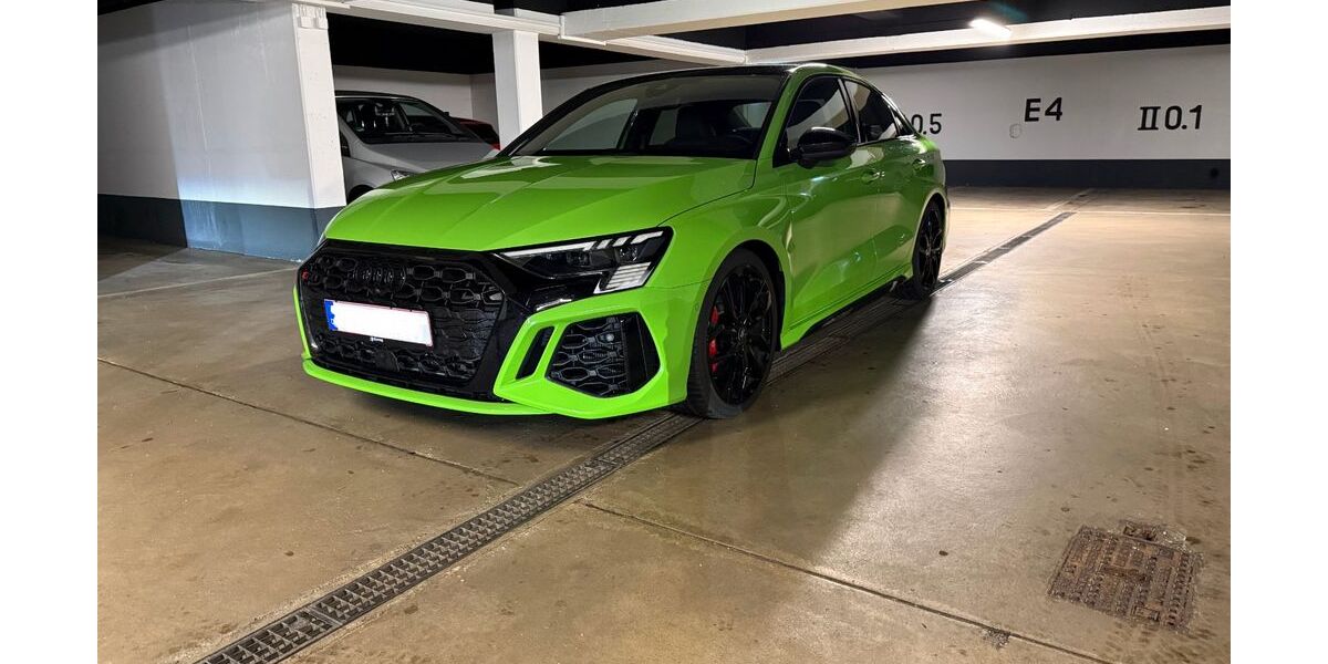 Audi RS3 27.860 km 52.000 &euro; Baden-Baden 76530