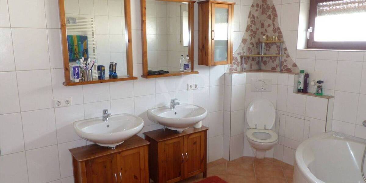 Mehrfamilienhaus, Wohnhaus Hügelsheim - 7 Zimmer, 227 m&sup2;, 544.000&euro; | Angebot:25694684