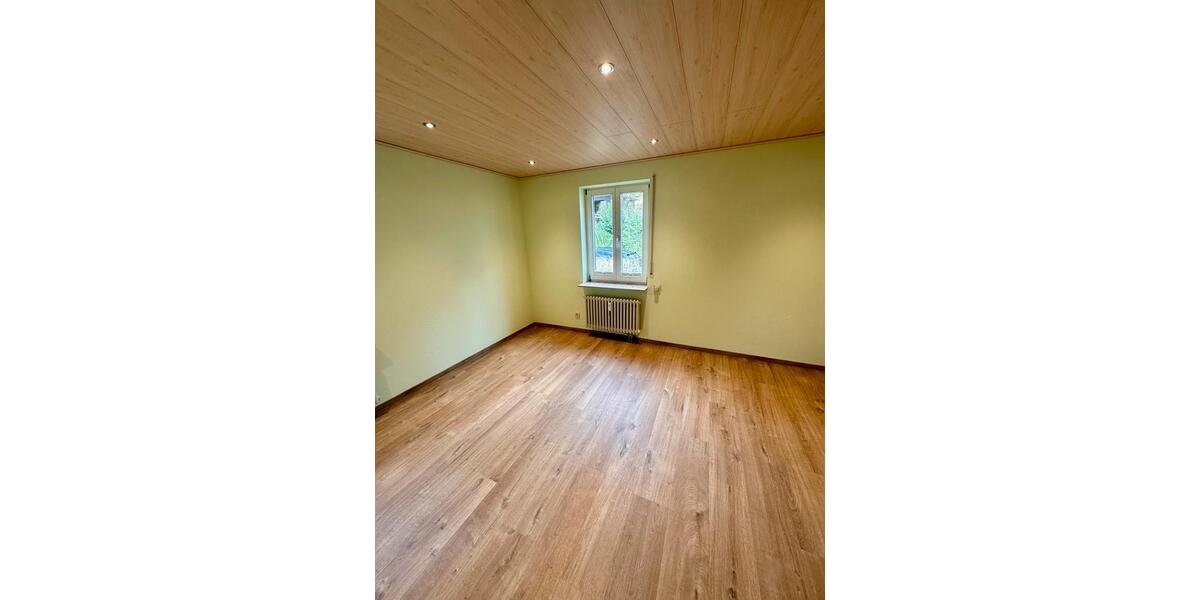 Etagenwohnung Bad Wildbad - 3.5 Zimmer, 83 m&sup2;, 260.000&euro; | Angebot:27005490
