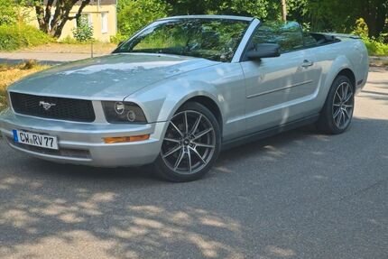 Ford Mustang 152.000 km 11.500 &euro; Höfen an der Enz 75339