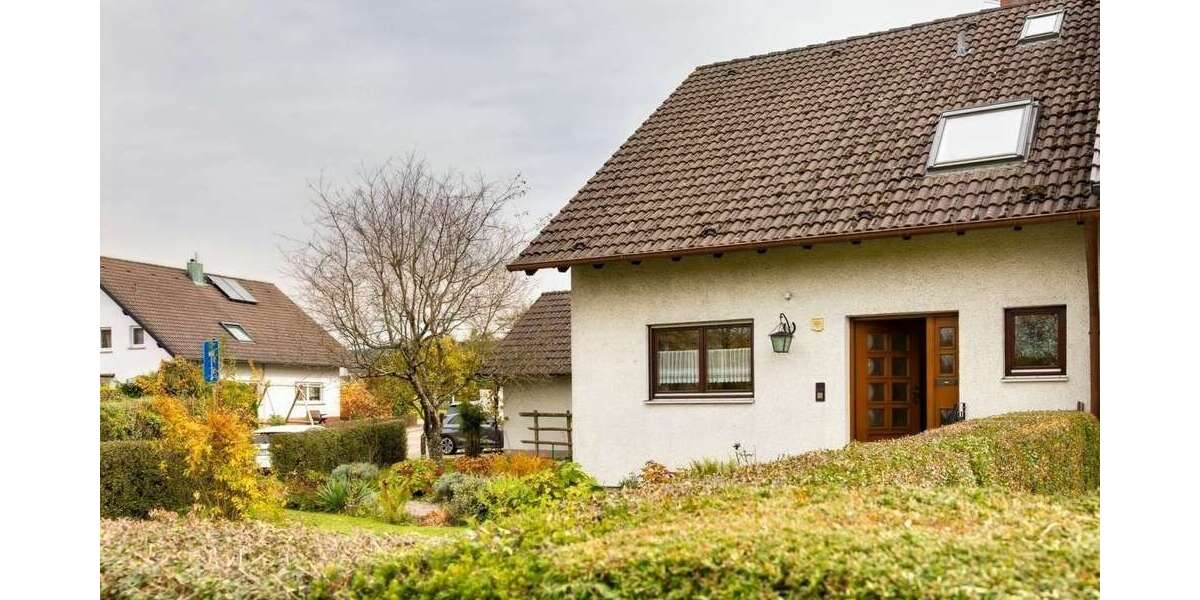 Einfamilienhaus Straubenhardt - 5 Zimmer, 126 m&sup2;, 435.000&euro; | Angebot:25532563