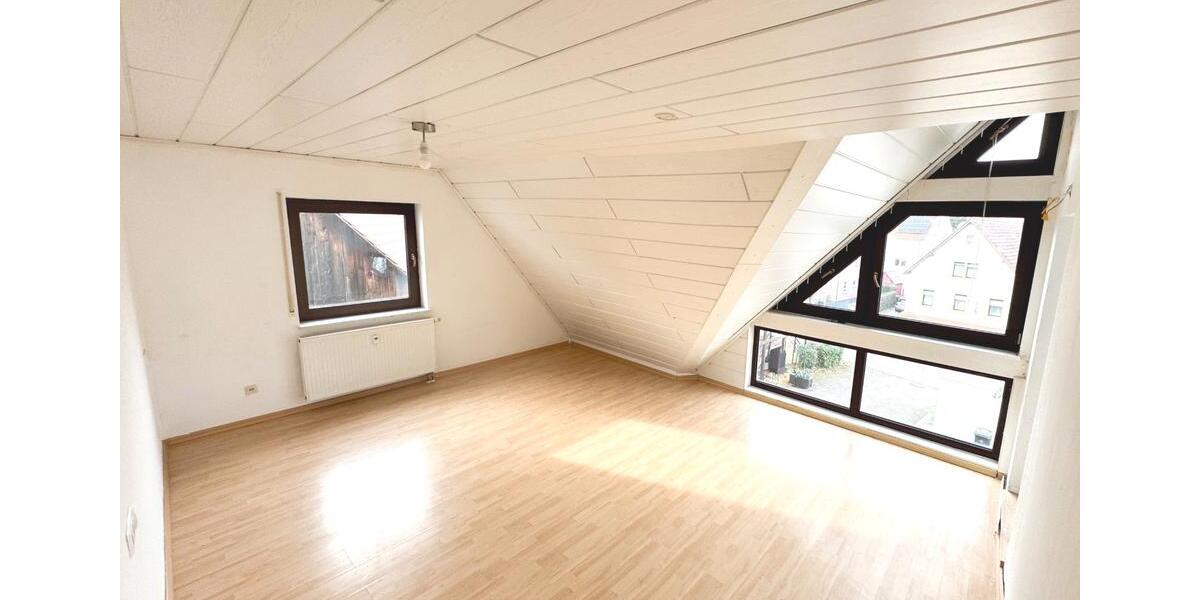 Etagenwohnung Ettlingen - 3 Zimmer, 120 m&sup2;, 1.100&euro; | Angebot:26646986