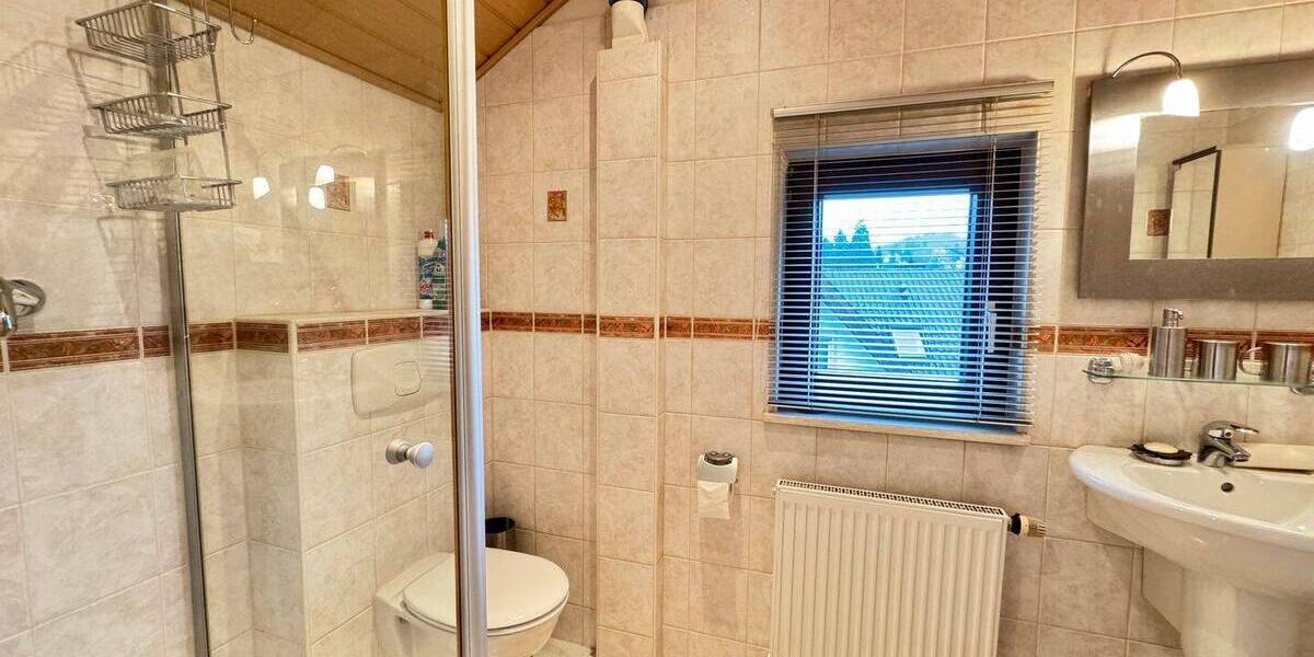 Einfamilienhaus Baden-Baden Innenstadt - 8 Zimmer, 200 m&sup2;, 675.000&euro; | Angebot:25674406