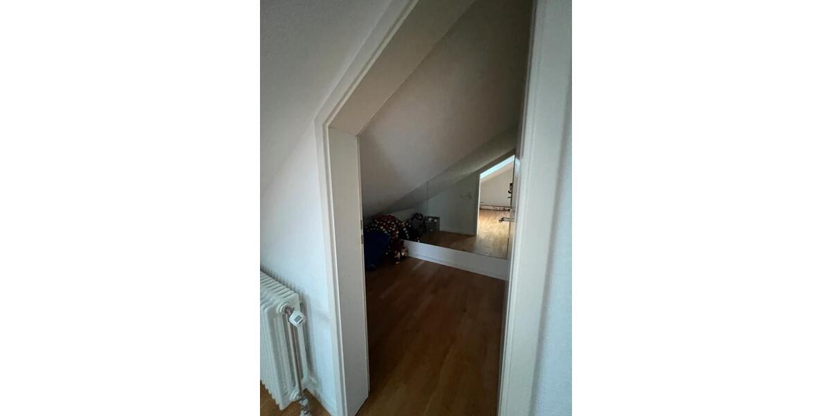 Dachgeschoßwohnung Baden-Baden Baden - 2.5 Zimmer, 70 m&sup2;, 1.300&euro; | Angebot:25760610