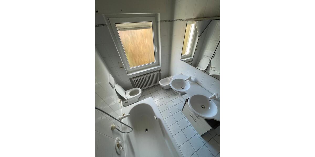 Erdgeschoßwohnung Baden-Baden Baden - 3 Zimmer, 110 m&sup2;, 1.250&euro; | Angebot:25298778