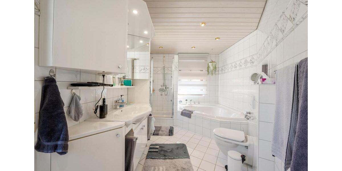 Einfamilienhaus Baden-Baden Lichtental - 7 Zimmer, 272 m&sup2;, 795.000&euro; | Angebot:25986815