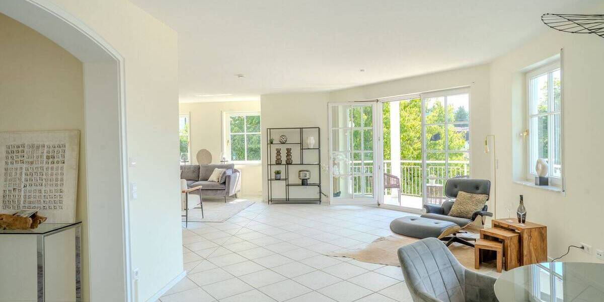 Etagenwohnung Baden-Baden Innenstadt - 3 Zimmer, 150 m&sup2;, 850.000&euro; | Angebot:25729897