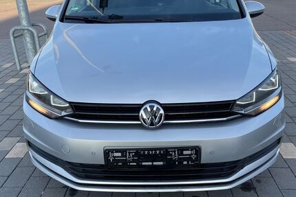 VW Touran 217.000 km 9.490 &euro; Rastatt 76437