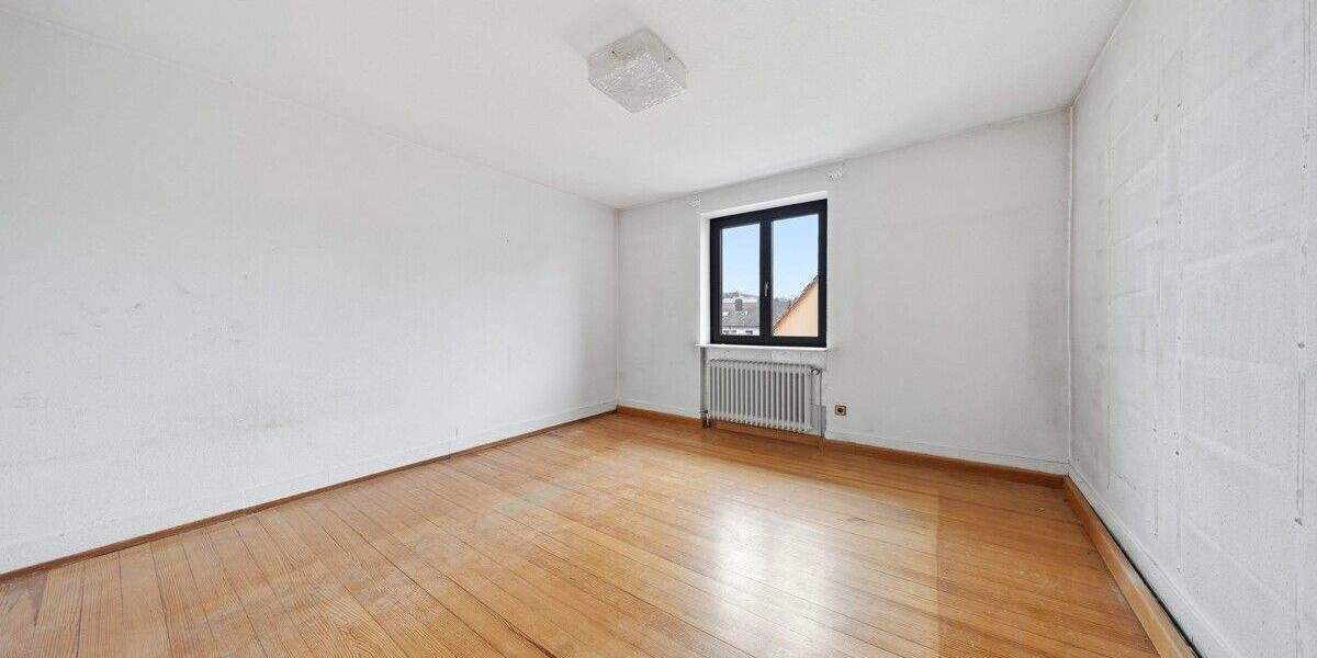 Einfamilienhaus Karlsbad Langensteinbach - 9 Zimmer, 203 m&sup2;, 449.000&euro; | Angebot:25916673