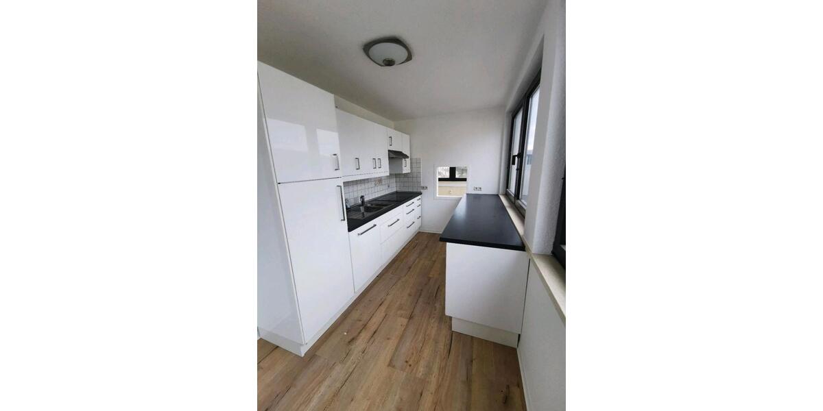Erdgeschoßwohnung Bad Herrenalb - 3.5 Zimmer, 123 m&sup2;, 950&euro; | Angebot:25887946