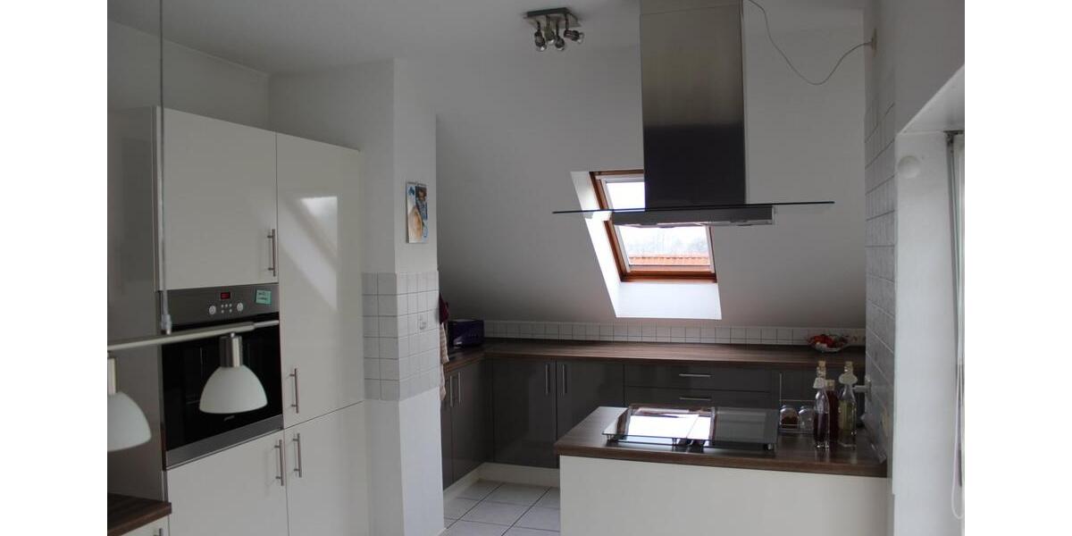 Dachgeschoßwohnung Bühl - 4 Zimmer, 110 m&sup2;, 1.150&euro; | Angebot:25960850