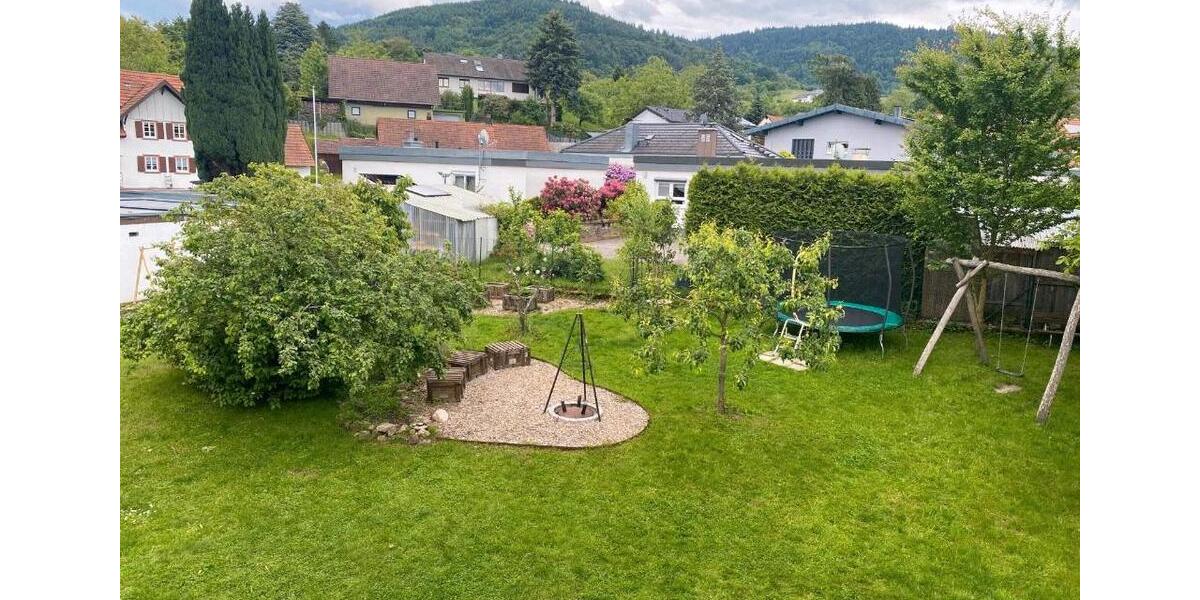 Etagenwohnung Bühl - 4.5 Zimmer, 138 m&sup2;, 1.420&euro; | Angebot:26645504