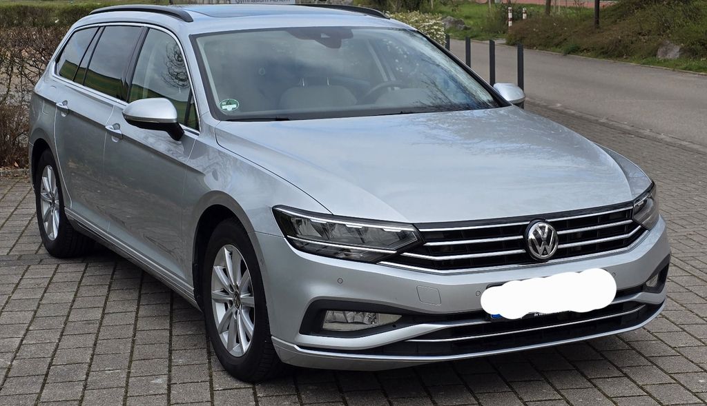 VW Passat Variant 96.000 km 21.499 &euro; Achern 77855