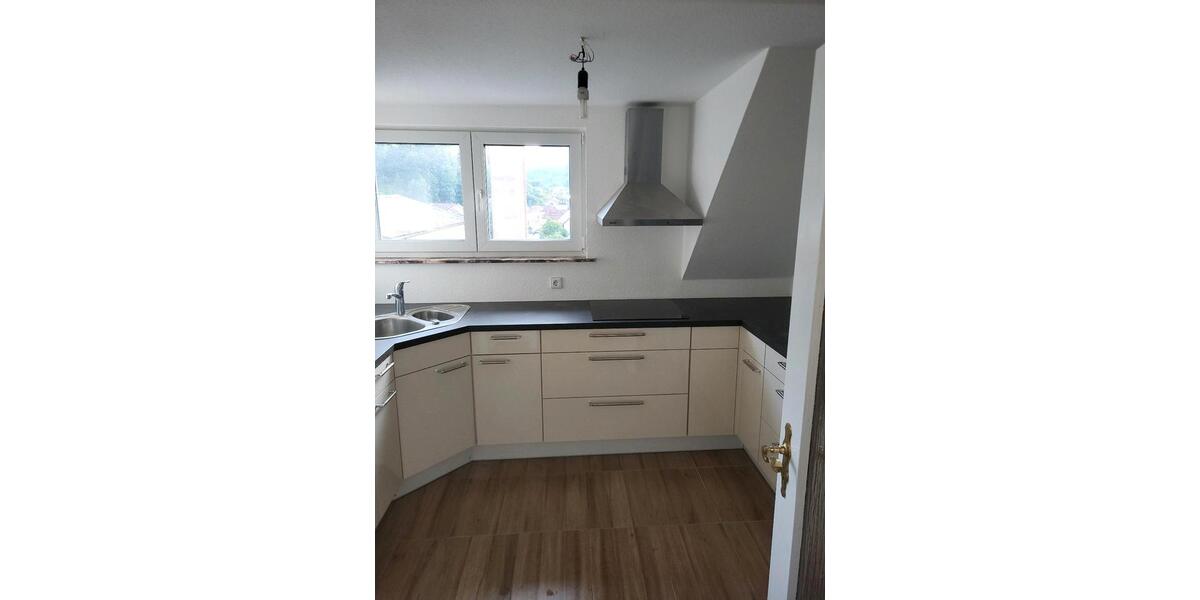 Maisonettenwohnung Bad Wildbad - 6 Zimmer, 140 m&sup2;, 1.600&euro; | Angebot:24110481