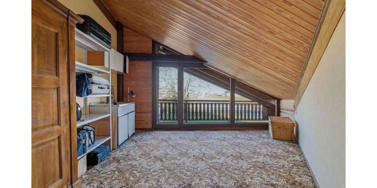 Einfamilienhaus Kuppenheim - 8 Zimmer, 216 m&sup2;, 749.000&euro; | Angebot:25728710