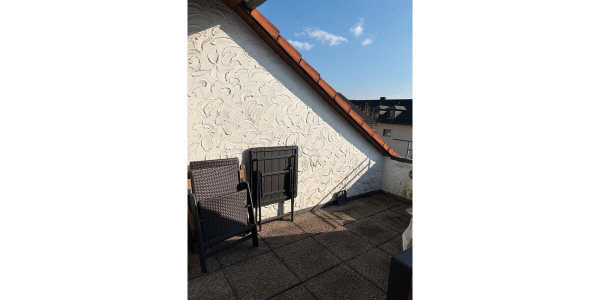 Dachgeschoßwohnung Sinzheim - 3 Zimmer, 85 m&sup2;, 780&euro; | Angebot:25992500