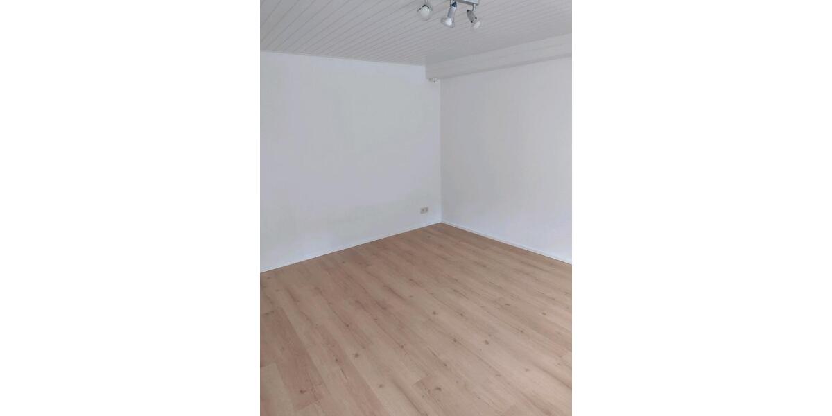 Erdgeschoßwohnung Karlsbad - 1.5 Zimmer, 31 m&sup2;, 480&euro; | Angebot:25980485