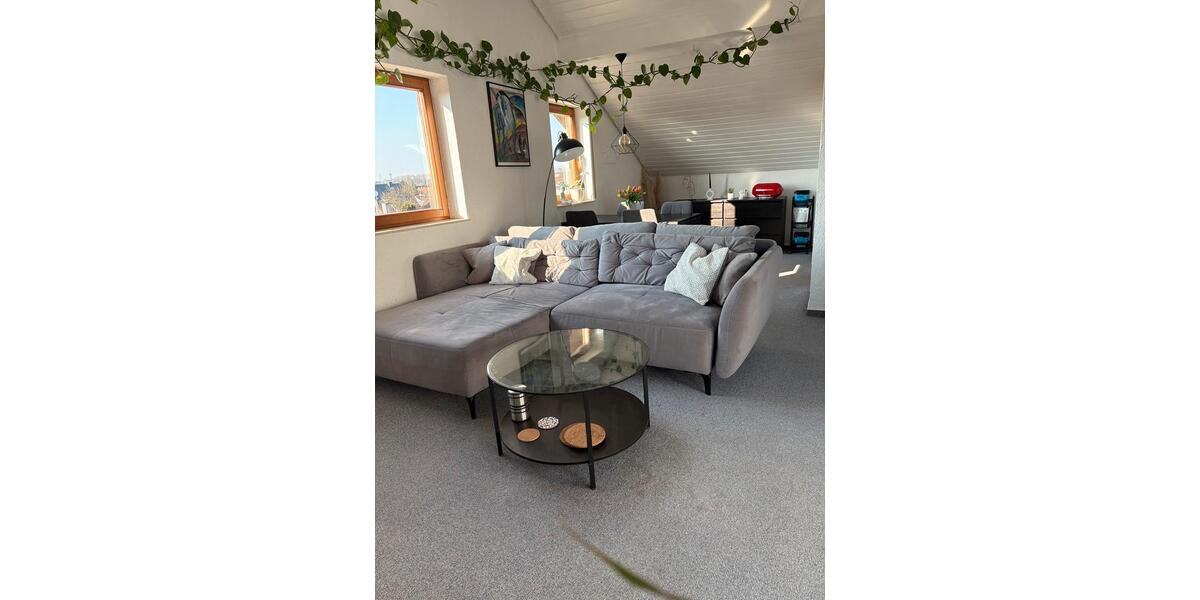 Dachgeschoßwohnung Sinzheim - 3 Zimmer, 85 m&sup2;, 780&euro; | Angebot:25992500