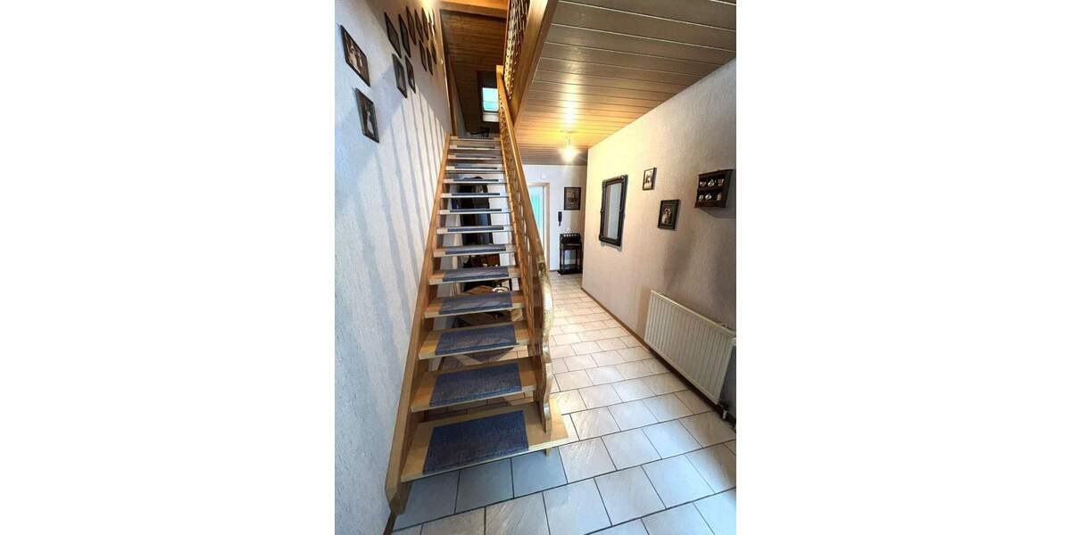 Einfamilienhaus Schömberg - 6 Zimmer, 219 m&sup2;, 595.000&euro; | Angebot:25699892