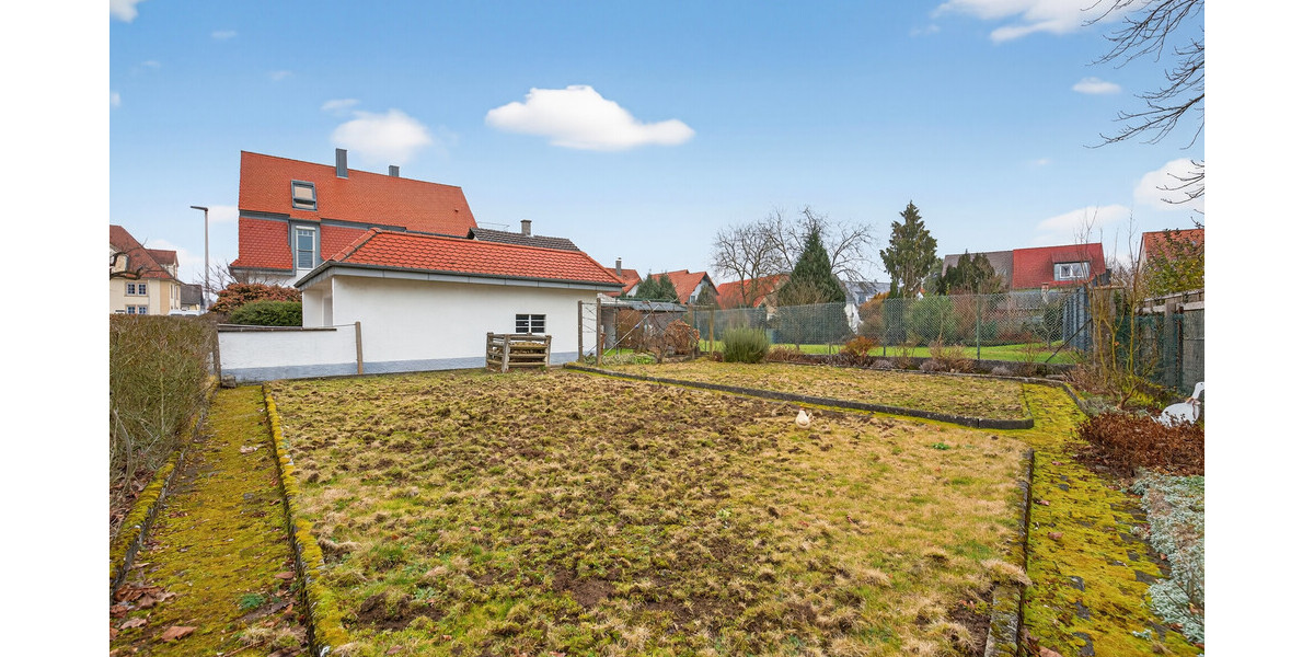 Seltene Gelegenheit: Gepflegtes Zweifamilienhaus mit viel Platz, Ruhe und Entwicklungspotential - Zweifamilienhaus Rastatt / Niederbühl Niederbühl | Angebot:25217381