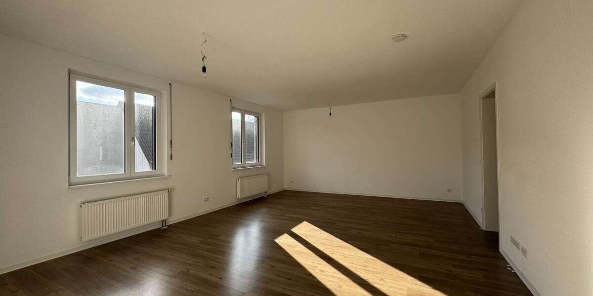 Investieren im Silberstreifen: Wohn-Gewerbeimmobilie mit Garten, Garage & Flexibilitä - Gewerbeobjekt Rheinstetten | Angebot:20367430