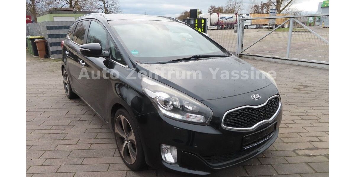 Kia Carens 176.000 km 7.500 &euro; Bühl-Vimbuch 77815