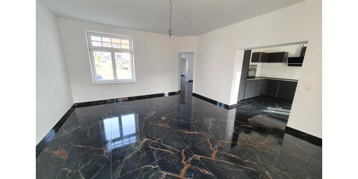 Etagenwohnung Gernsbach - 3 Zimmer, 111 m&sup2;, 420.000&euro; | Angebot:25614911