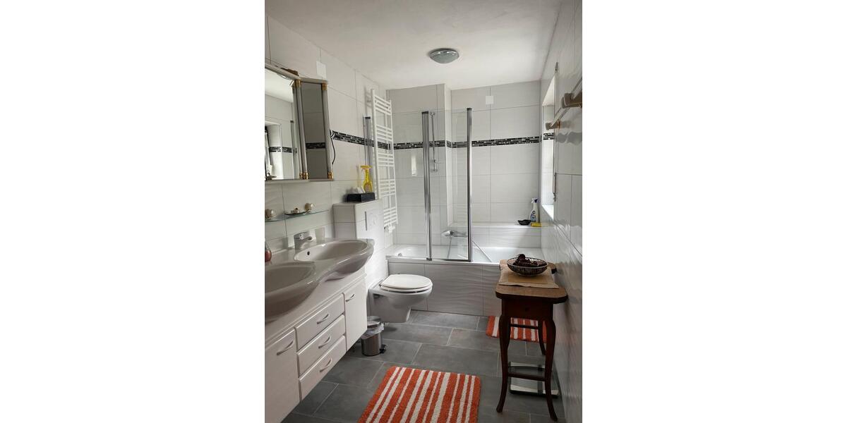 Etagenwohnung Baden-Baden Lichtental - 4 Zimmer, 100 m&sup2;, 1.750&euro; | Angebot:20339666