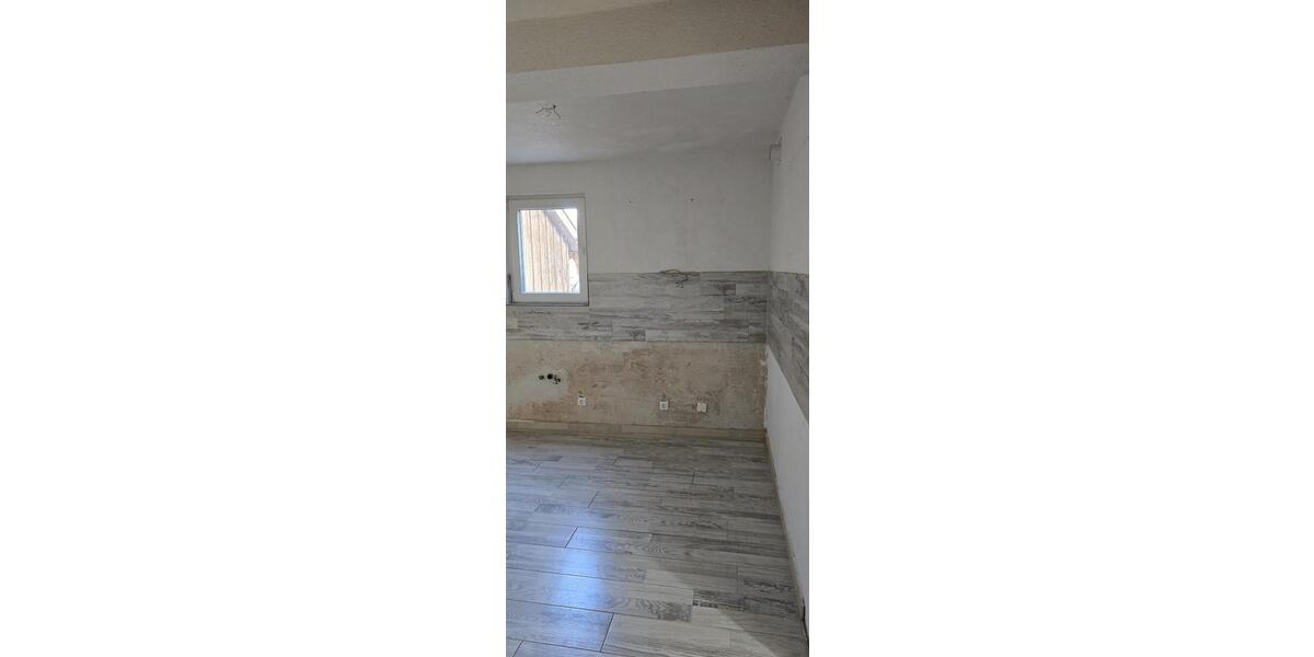 Etagenwohnung Weisenbach - 5 Zimmer, 125 m&sup2;, 178.000&euro; | Angebot:24782335