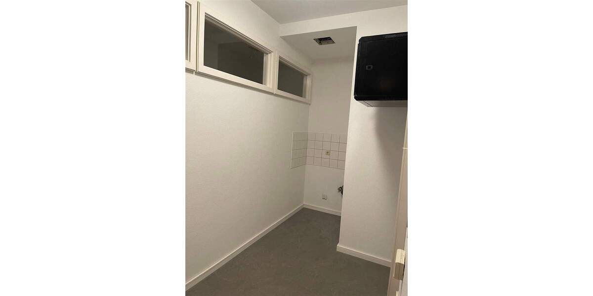 Gewerbeobjekt Steinmauern - 4 Zimmer, 120 m&sup2;, 950&euro; | Angebot:25743491