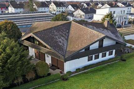 Haus Kuppenheim - 8 Zimmer, 216 m&sup2;, 749.000&euro; | Angebot:24991482