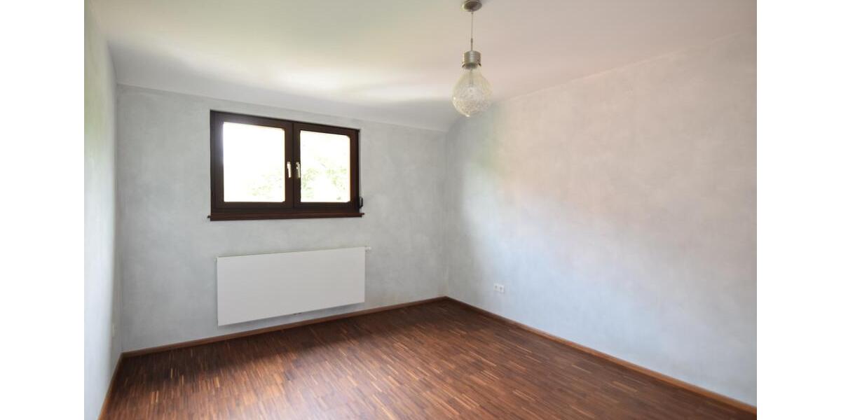 Etagenwohnung Ettlingen - 3.5 Zimmer, 81 m&sup2;, 1.200&euro; | Angebot:26663170