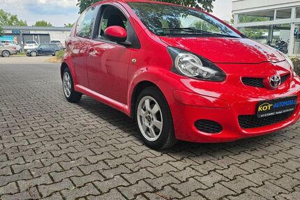 Toyota Aygo (X) 96.000 km 3.490 &euro; Baden-Württemberg - Wendlingen am Neckar 73240