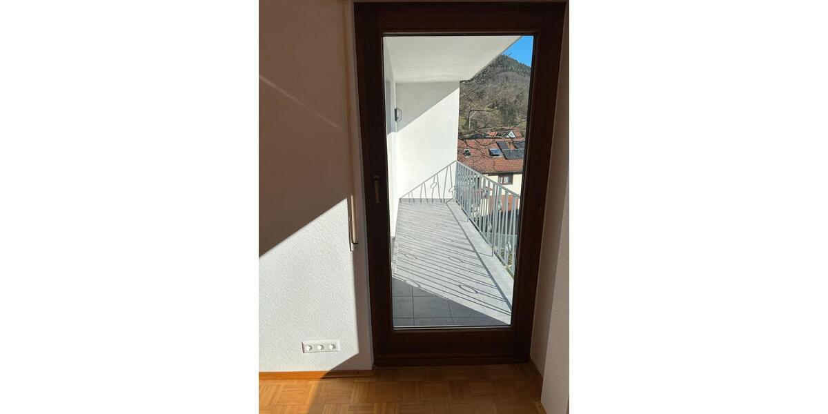 Erdgeschoßwohnung Loffenau - 4 Zimmer, 90 m&sup2;, 970&euro; | Angebot:26004492