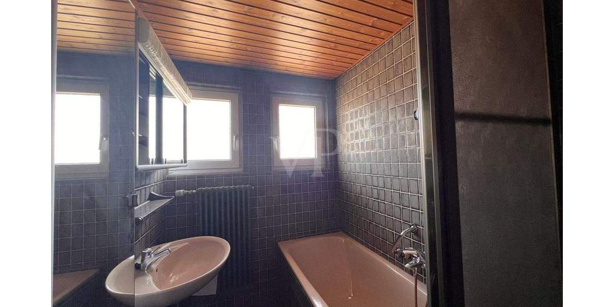 Mehrfamilienhaus, Wohnhaus Baden-Baden / Sandweier Sandweier - 6 Zimmer, 160 m&sup2;, 495.000&euro; | Angebot:25694691