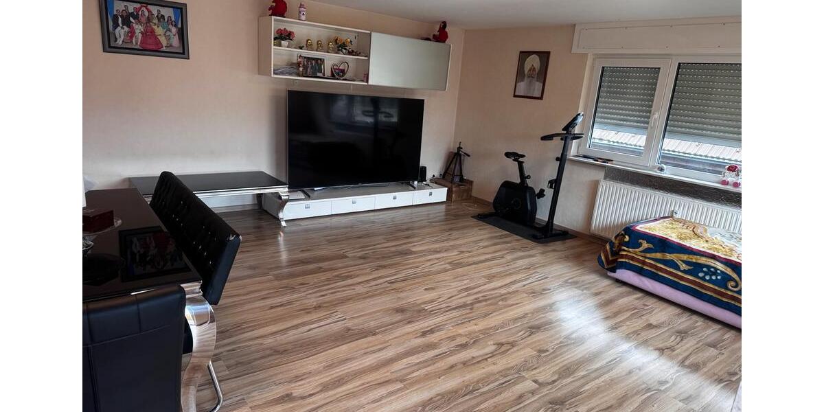 Etagenwohnung Malsch - 3 Zimmer, 83 m&sup2;, 1.040&euro; | Angebot:25942005