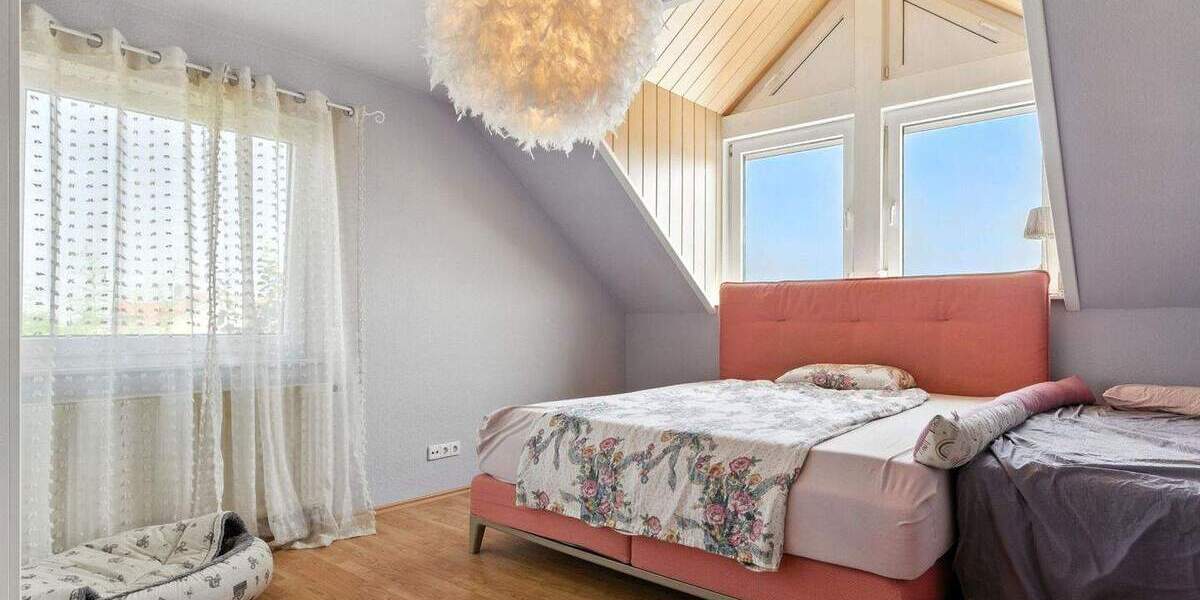 Einfamilienhaus Marxzell Pfaffenrot - 8 Zimmer, 234 m&sup2;, 580.000&euro; | Angebot:25728697