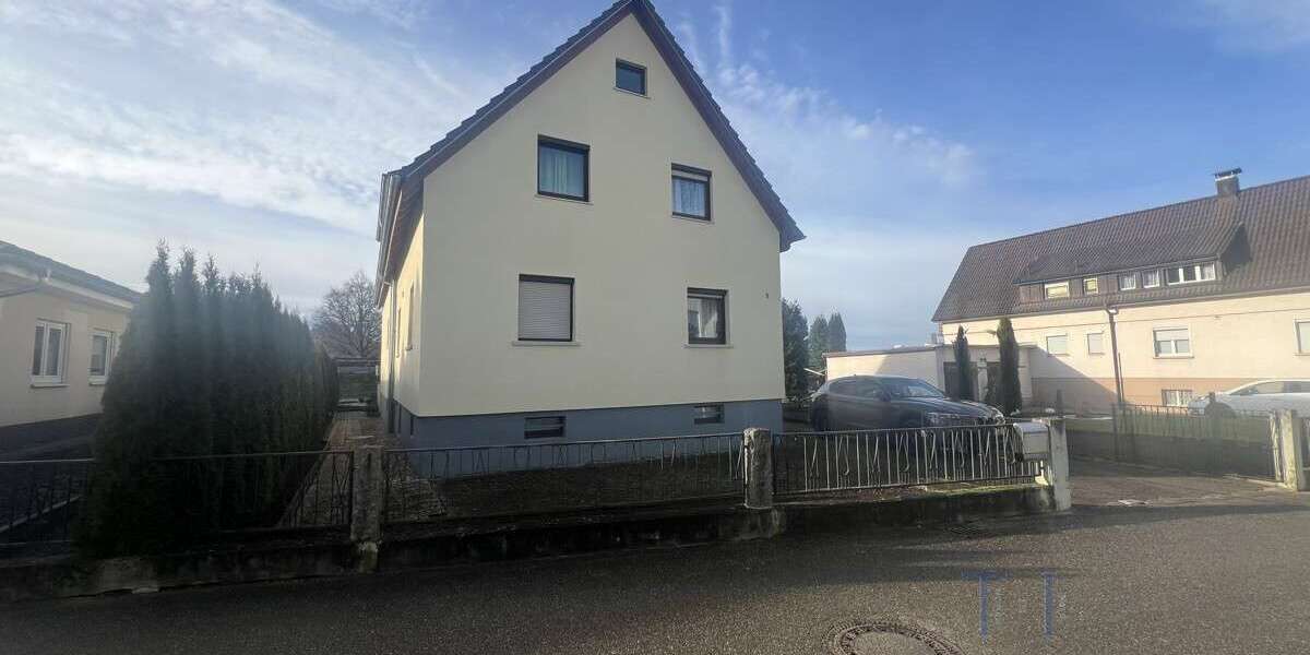 Einfamilienhaus Oberkirch - 12 Zimmer, 210 m&sup2;, 485.000&euro; | Angebot:25867509