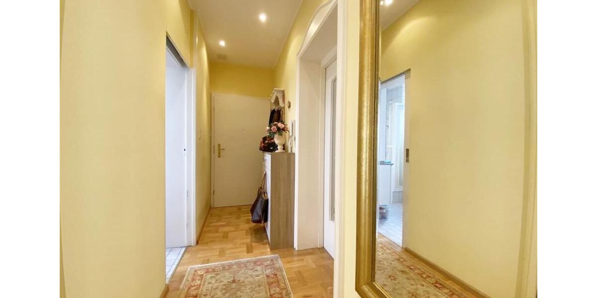 Hochparterre Baden-Baden Baden - 4 Zimmer, 95 m&sup2;, 455.000&euro; | Angebot:25881876