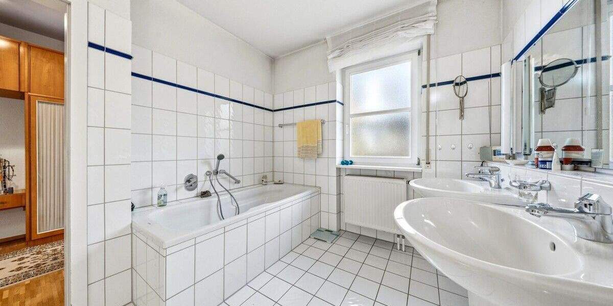 Mehrfamilienhaus, Wohnhaus Marxzell Schielberg - 8 Zimmer, 273 m&sup2;, 690.000&euro; | Angebot:25821473