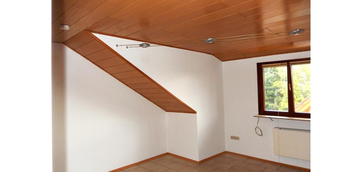 Etagenwohnung Straubenhardt - 1 Zimmer, 39 m&sup2;, 370&euro; | Angebot:26003104