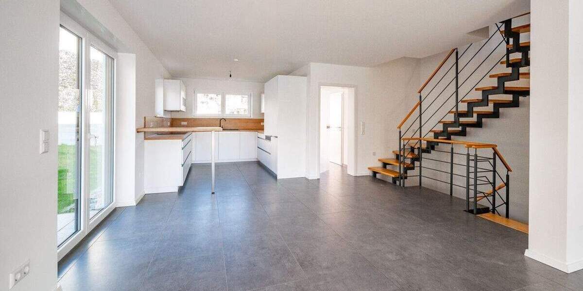 Doppelhaushälfte Gernsbach - 5 Zimmer, 157 m&sup2;, 2.000&euro; | Angebot:25702797