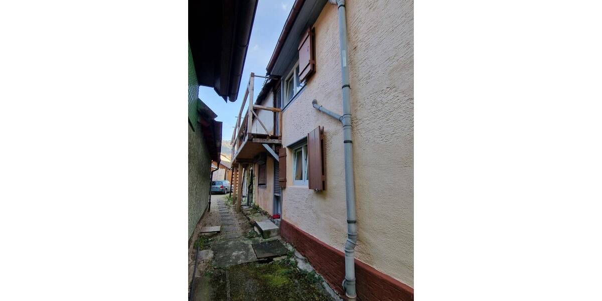 Mehrfamilienhaus, Wohnhaus Gernsbach Hilpertsau - 7 Zimmer, 156 m&sup2;, 179.000&euro; | Angebot:25748643