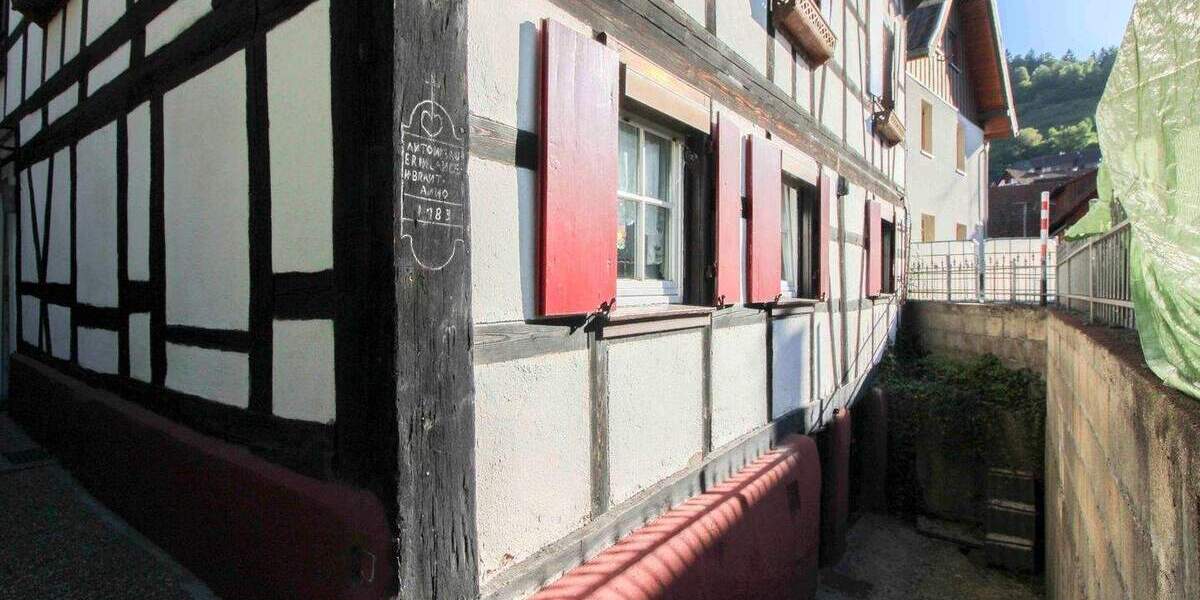 Einfamilienhaus Forbach Langenbrand - 6 Zimmer, 310.000&euro; | Angebot:25750702