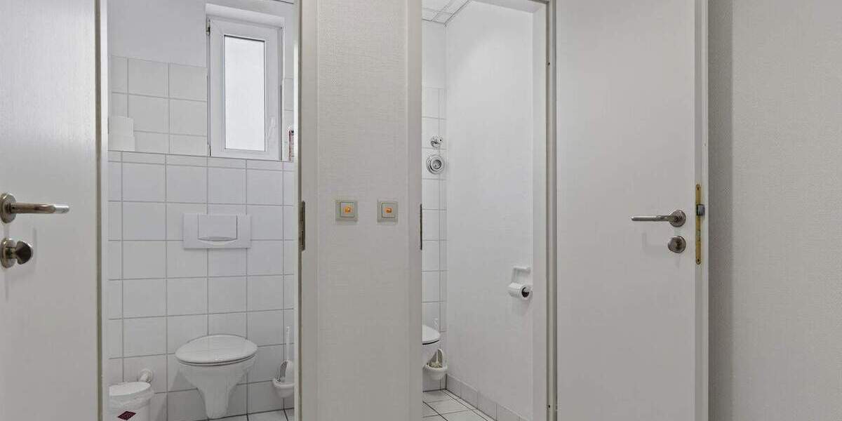 Gewerbeobjekt Ettlingen - 9 Zimmer, 280 m&sup2;, 3.052&euro; | Angebot:25680893