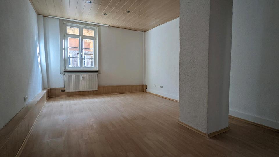 Etagenwohnung Gernsbach - 2 Zimmer, 82 m&sup2;, 1.000&euro; | Angebot:25777992