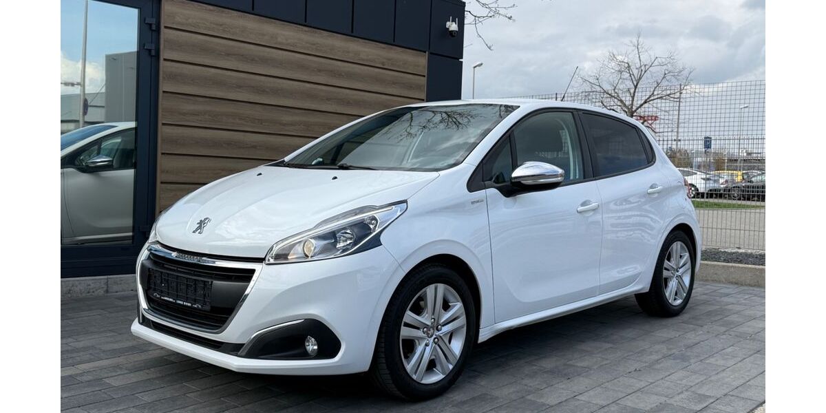 Peugeot 208 122.000 km 6.490 &euro; Baden-Württemberg - Nagold 72202