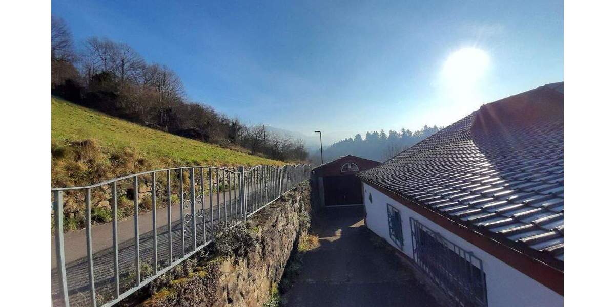 Einfamilienhaus Ottersweier Ortsgebiet - 7 Zimmer, 170 m&sup2;, 550.000&euro; | Angebot:25654336